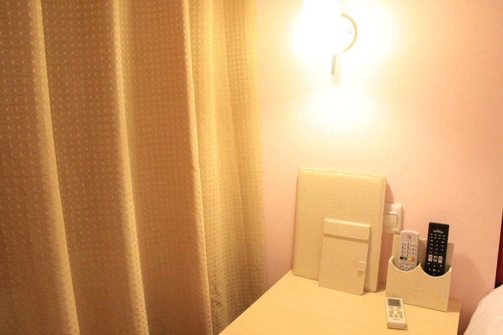 Super 8 Hotel Chengdu Airport Branch ภายนอก รูปภาพ