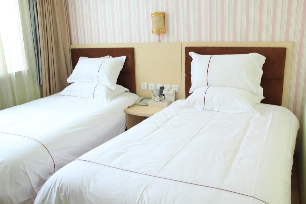 Super 8 Hotel Chengdu Airport Branch ภายนอก รูปภาพ